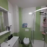 Modern Apartment, Stup, *