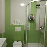 Modern Apartment, Stup, Apartman
