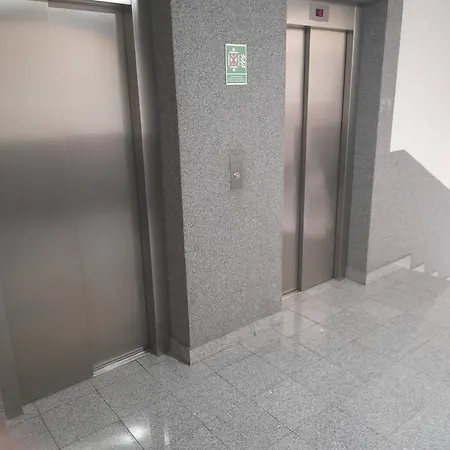 Modern Apartment, Stup, *