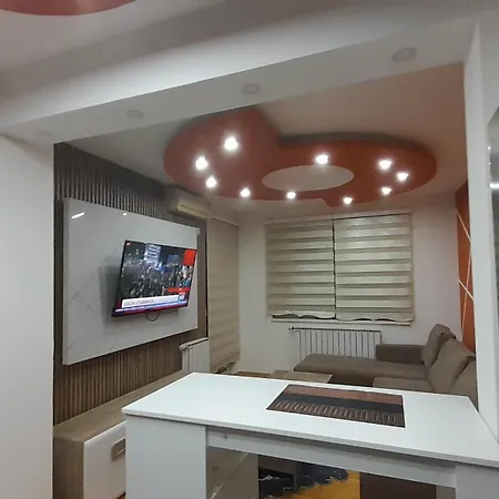 Modern Neom, Stup, Apartment