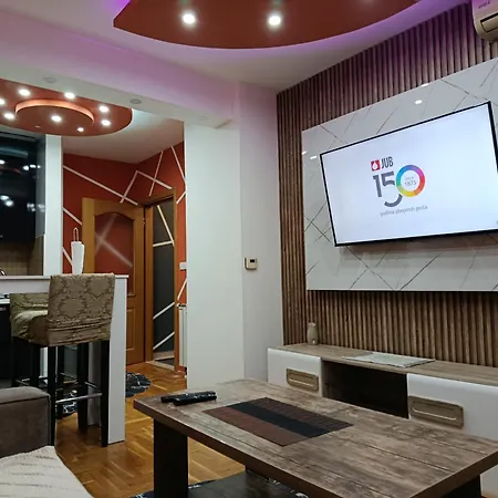 Apartamento Modern Apartment, Stup,